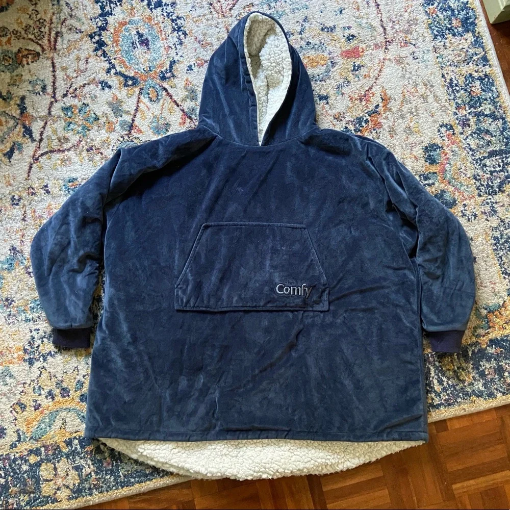 THE COMFY Oversized Microfiber & Sherpa Wearable Blanket, Seen On Shark Tank - Picture 2 of 6
